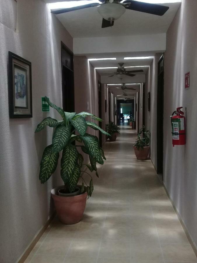 Hotel Villa Fontana Четумал Екстериор снимка